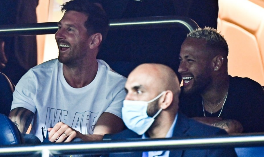 明星周末校 明星周末校